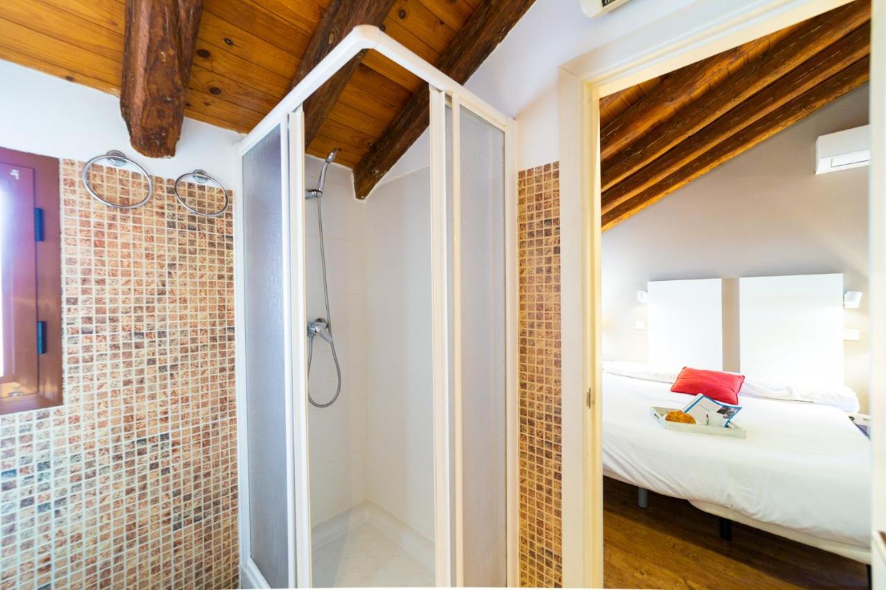 Apartamentos Puerta Del Sol I Madrid Eksteriør billede