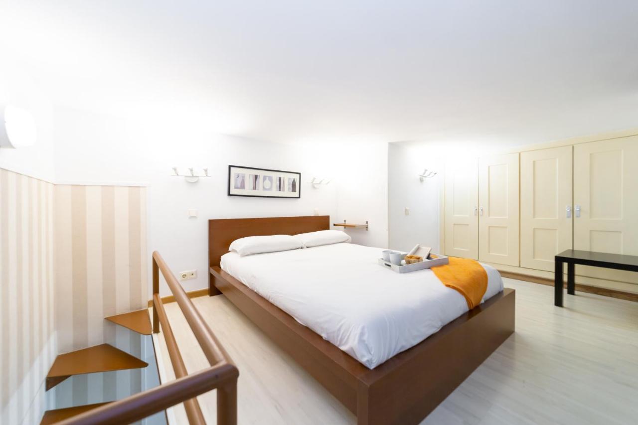 Apartamentos Puerta Del Sol I Madrid Eksteriør billede