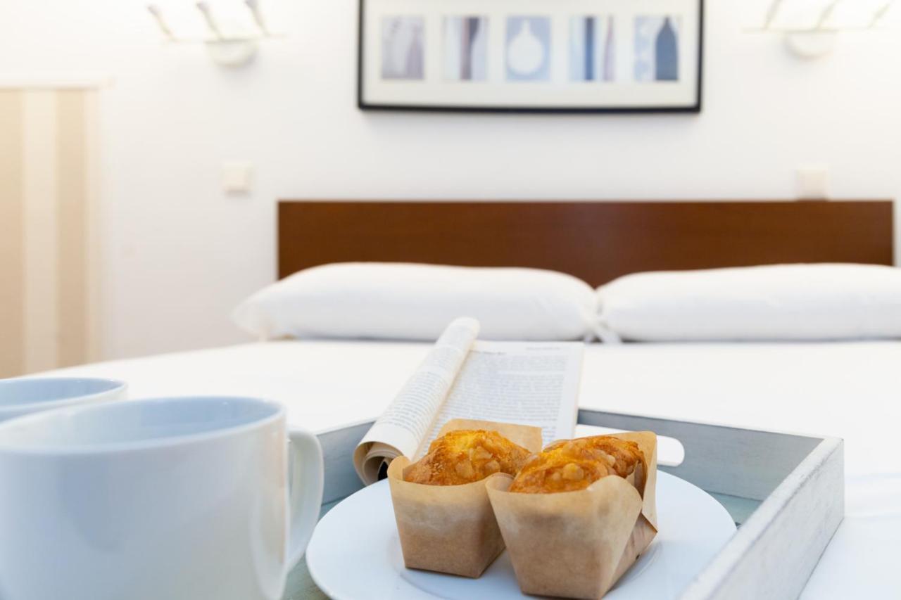Apartamentos Puerta Del Sol I Madrid Eksteriør billede